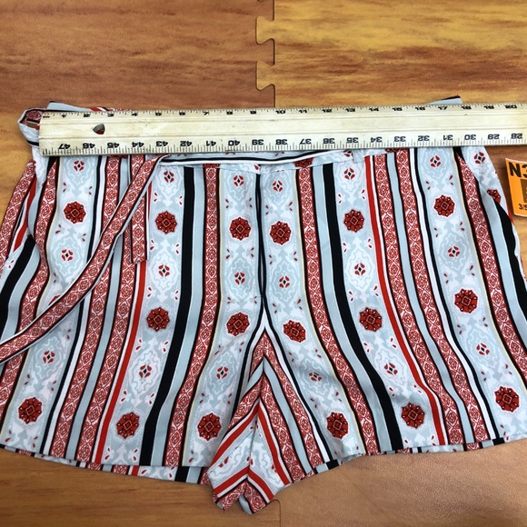 Ann Taylor Loft Tie Waist Sally 4" Shorts Women 12 - Picture 3 of 8